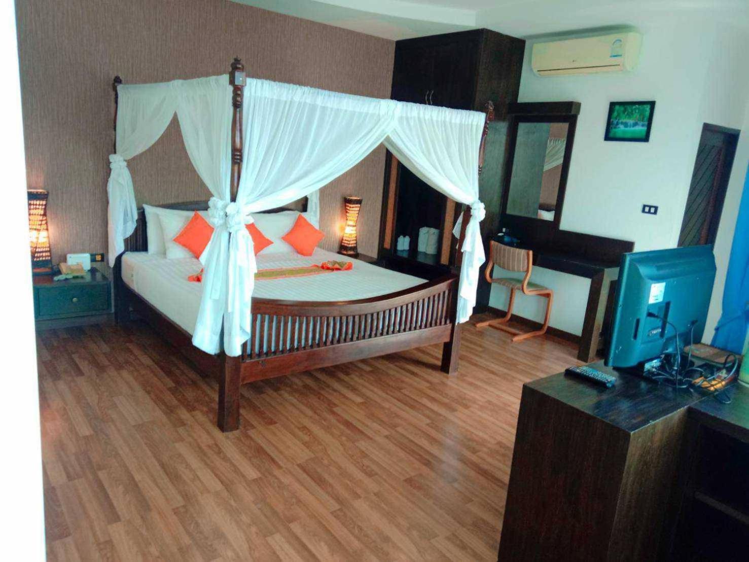 Jingjit Hotel Krabi Exterior photo